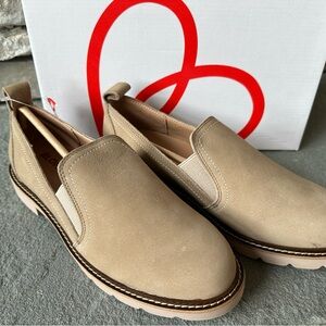 New NIB Blondo Phoebe Shoes Womens Size 7M Sand Nubuck Loafer  Waterproof